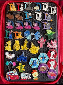 Disney pins