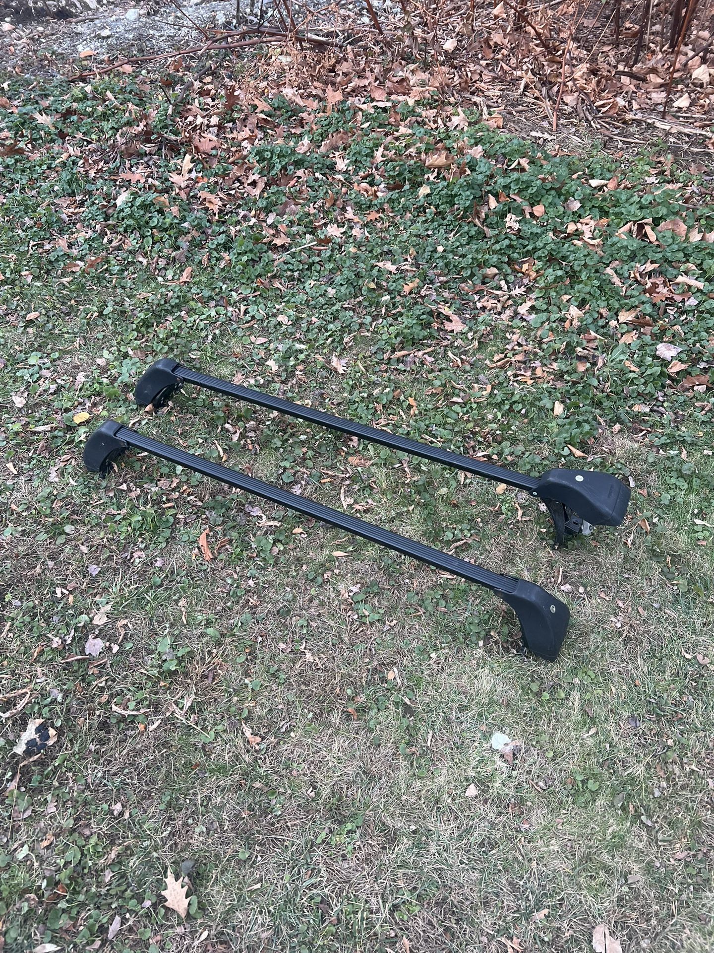 OEM Volvo roof rack crossbars