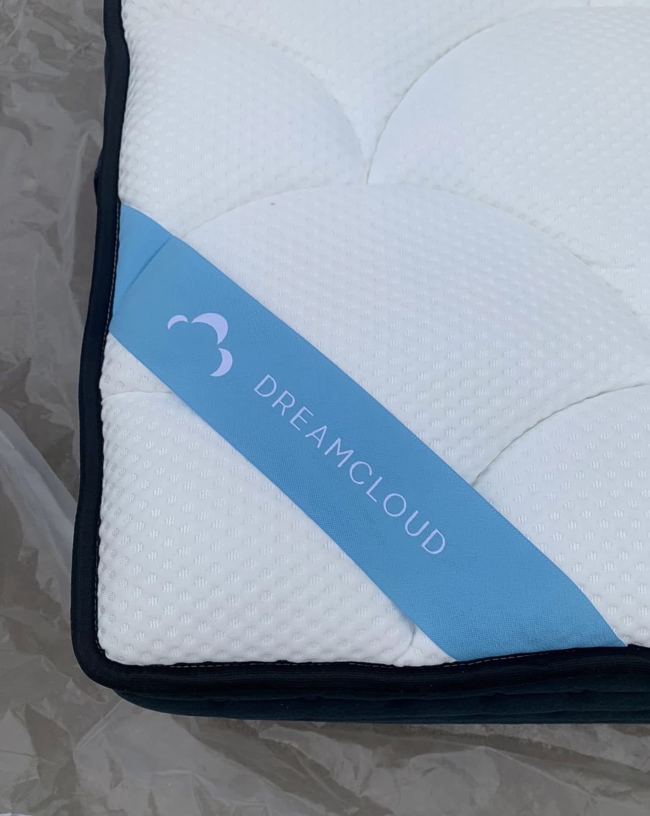 Dream cloud Premier Queen Mattress 