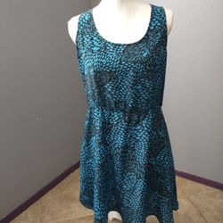 Material girl Black and blue patterned  knee length dress 
Pit to pit 20"

