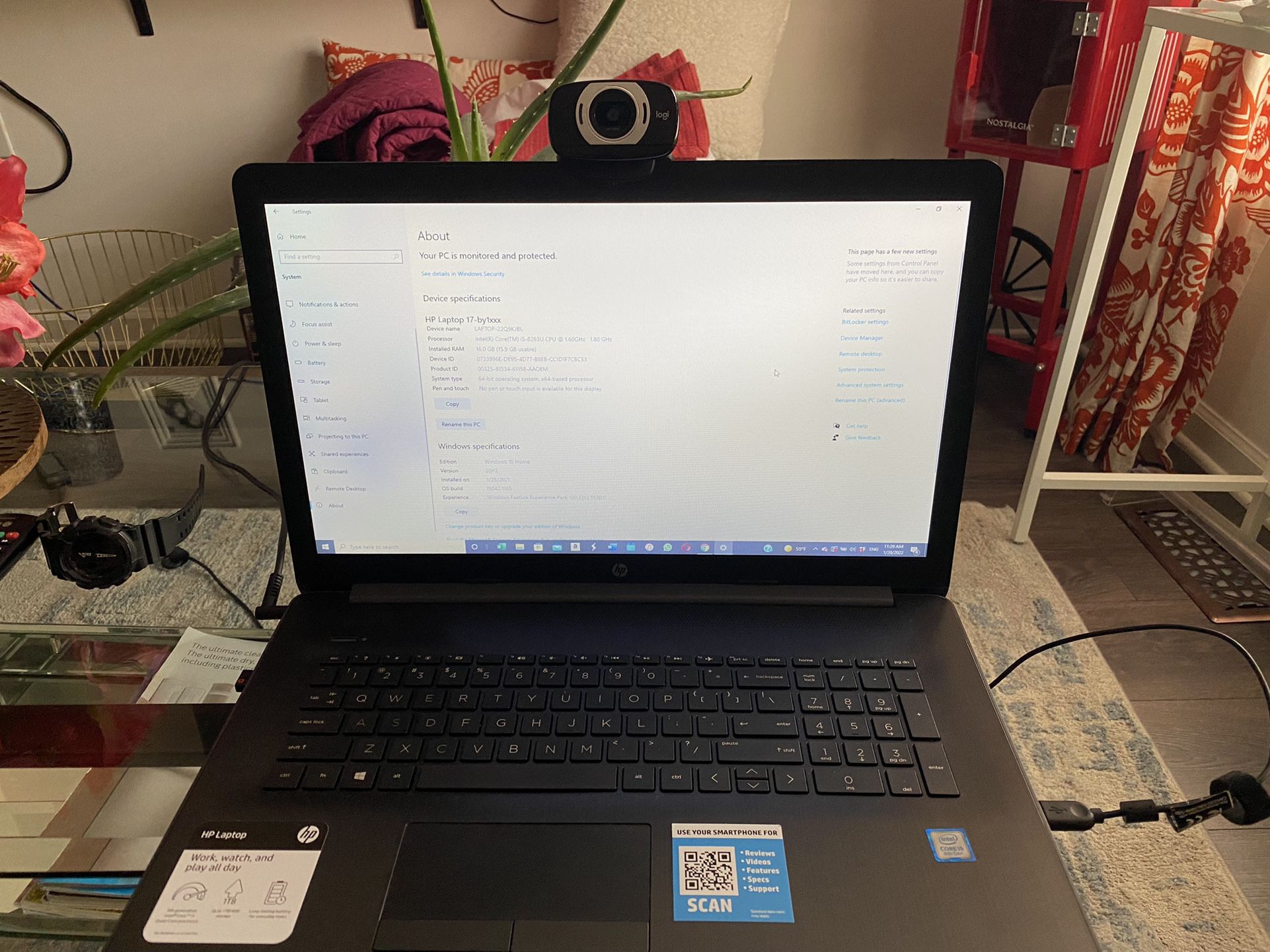 HP Laptop 17.3 “ with HD 1080 Web Cam