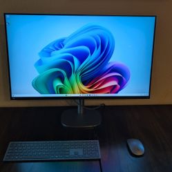 HP - OmniStudio X - Copilot+ PC - 31.5" 4K UHD AiO w/ Adjustable Height - Intel Core Ultra 7 258V '24 - 32GB Memory - 1TB SSD - Meteor Silver