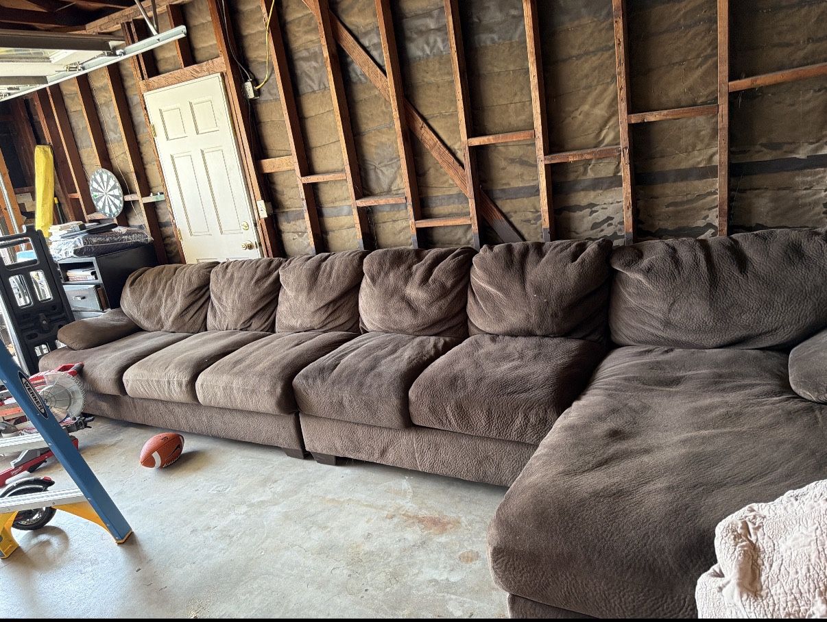 Large Chocolate Brown Sectional Couch – Super Comfortable!