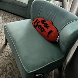 Accent Chair 