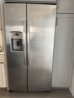 GE Refrigerator For Sale
