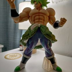 Statue Broly