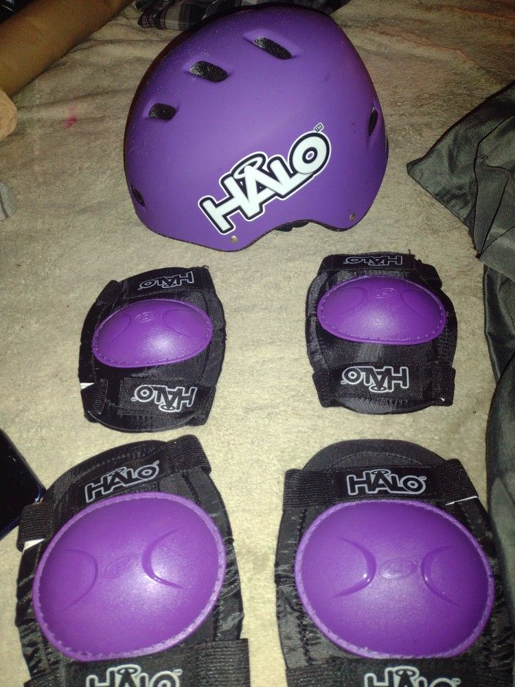 Girls Hemet N Knee Pads N Elbow Pads All 5$ 