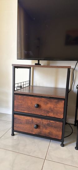 Nightstand/End Table