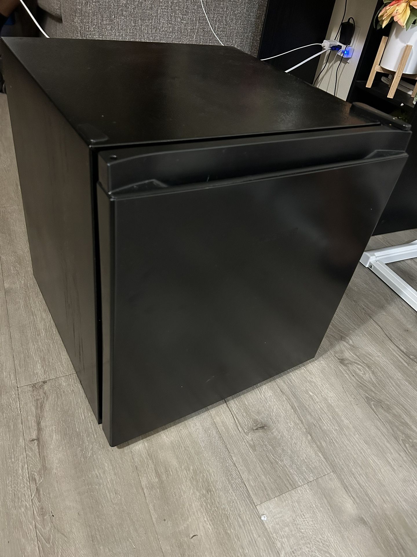 Small Refrigerator