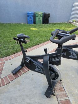 Soulcycle studio bike (free delivery)
