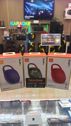 JBL Clip 5 Portable Bluetooth Speaker