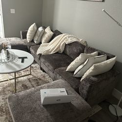 Sectional Sofa with two ottomans