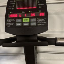 Helix HLT2500  Elliptical Body Gym 