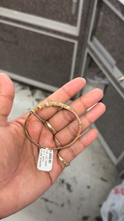 Full circle clusters on cuff