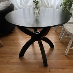 Free Round Dining Table