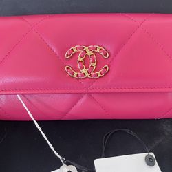 NWT Authentic Chanel 19 Flap Dark Pink Quilted bifold Wallet Clutch W/ Gold CC