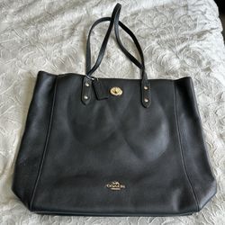 Authentic Coach Black Soft Leather Shoulder Bag/Purse/Tote