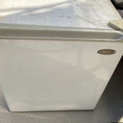 Haier Mini Fridge 