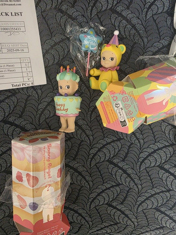 Sonny Angel Birthday Gift Bear Series Mint Cake or Yellow Bear