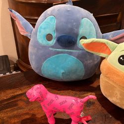 Squishmallows And Stuffed Animals 