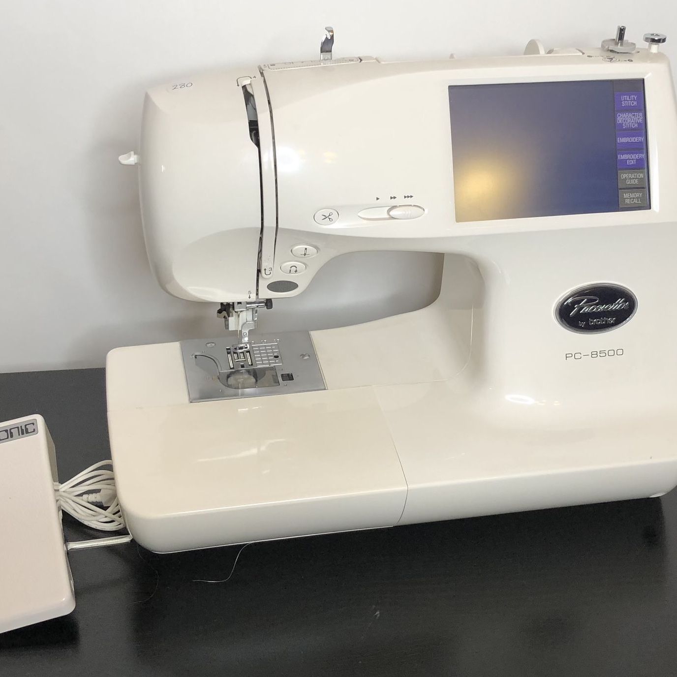 Brothers Personal Embroidery Machine PC 8500 Pacesetter