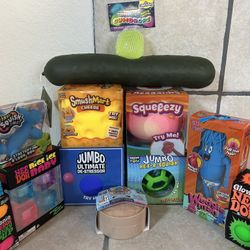 Viral Bundle Set filled with Needohs, Giant squishys and a Mystery DUMPLING.