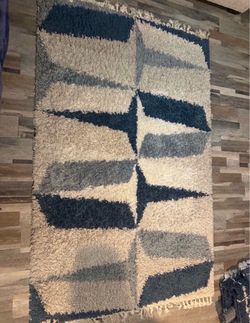 Shaggy Area Rug with Abstract Geometric Pattern 5x7