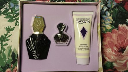 Fall sale!Elizabeth Taylor 3 piece perfume set for women.