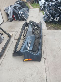 2019-2024 Chevy Cámaro SS Front Bumper Complete OEM