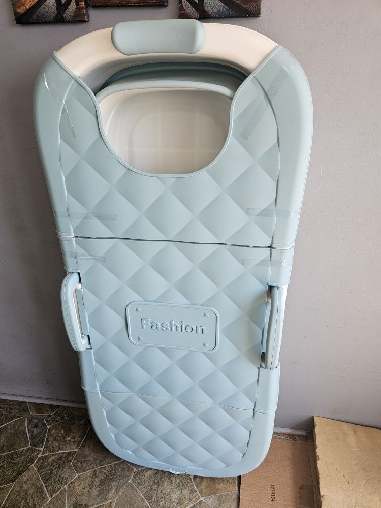 Portable bathtub