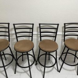 Set De 4 Bar Stools 