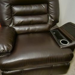 Serta Recliner Sofa with Phone charger and Massager.