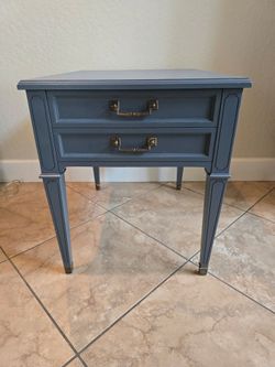 Heritage end table
