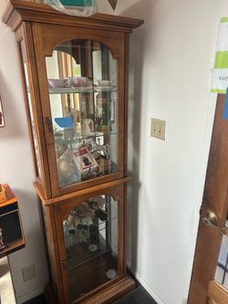 Lighted Display Cabinets
