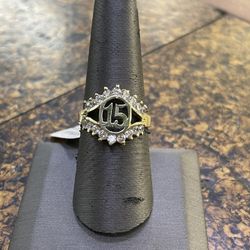 10K Yellow Gold Quinceañera Ring w/ Clear Stones  (Size 7.5) 