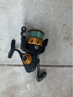 Penn Spinfisher VI 2500 Spinning Reel & Izorline Fishing Line