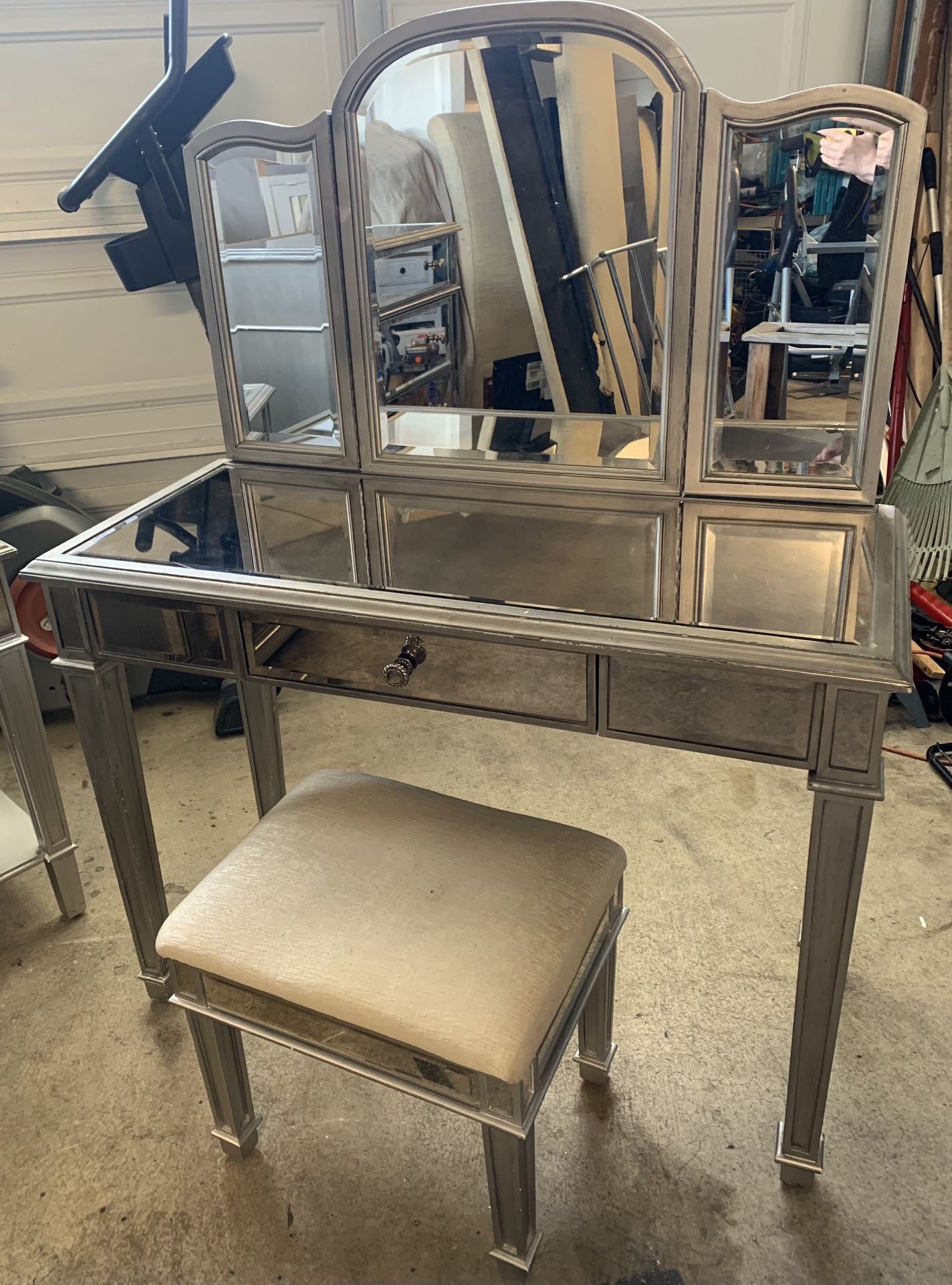 Hayworth Glam Mirrored Furniture for Sale in Corona, CA OfferUp