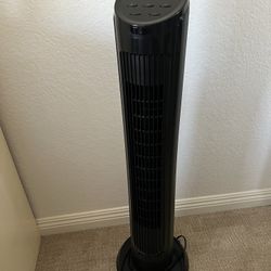 OmniBreeze Oscillating Fan