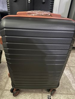 20” carry on luggage