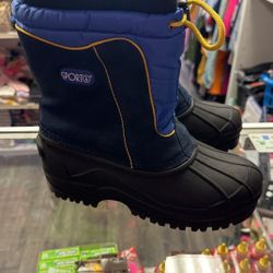 Snow boots