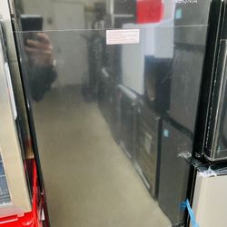 New 3.3 Ft.³ Mini Refrigerator $100 With Blemish For College Dorm Room, Rv Travel Trailer Barn Shed Semi Hotel Motel Bar