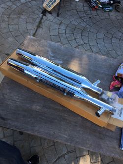 Harley Davidson road king mufflers