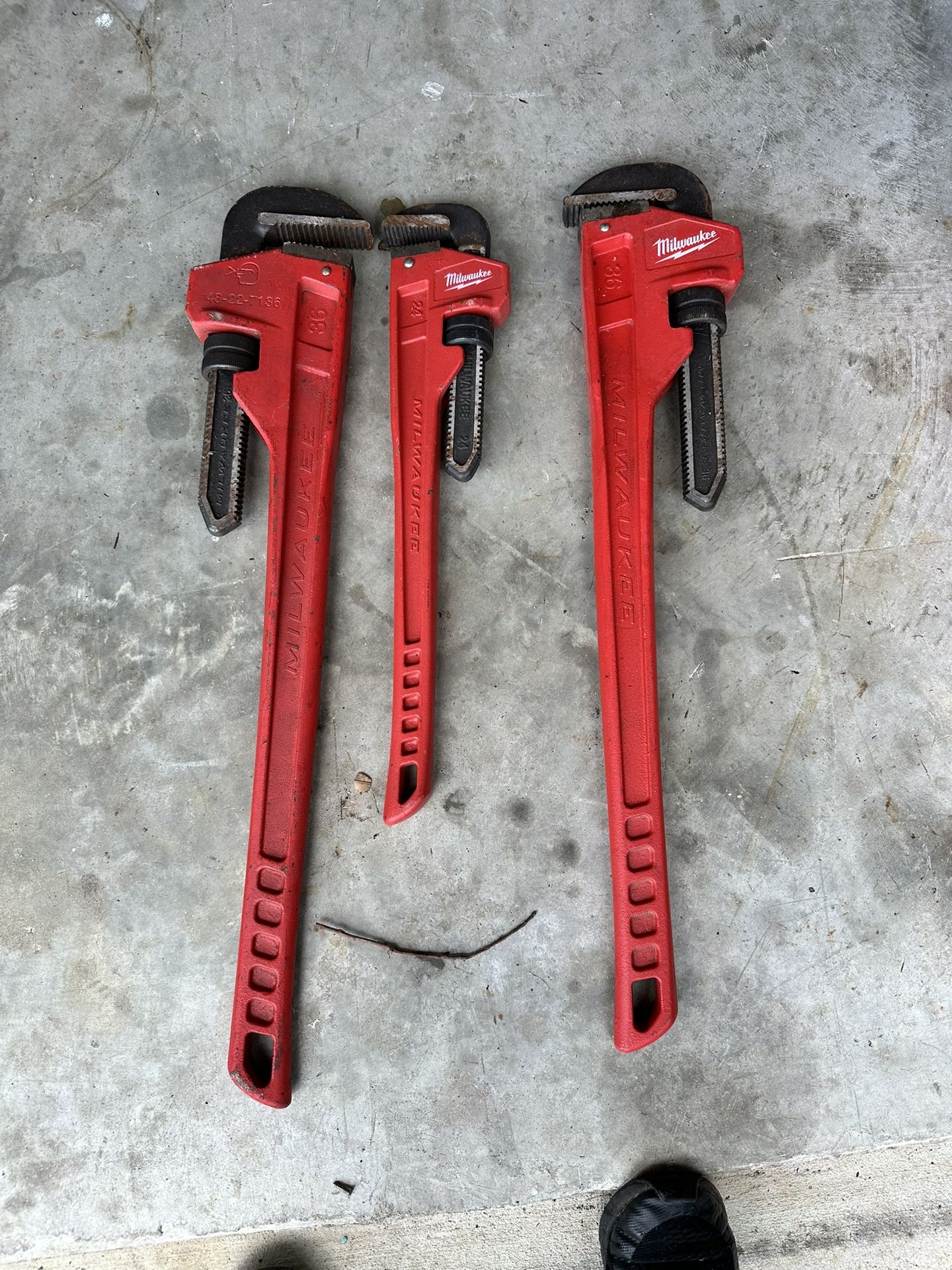 Pipewrnech Milwakee 36 in. Steel Pipe Wrench 