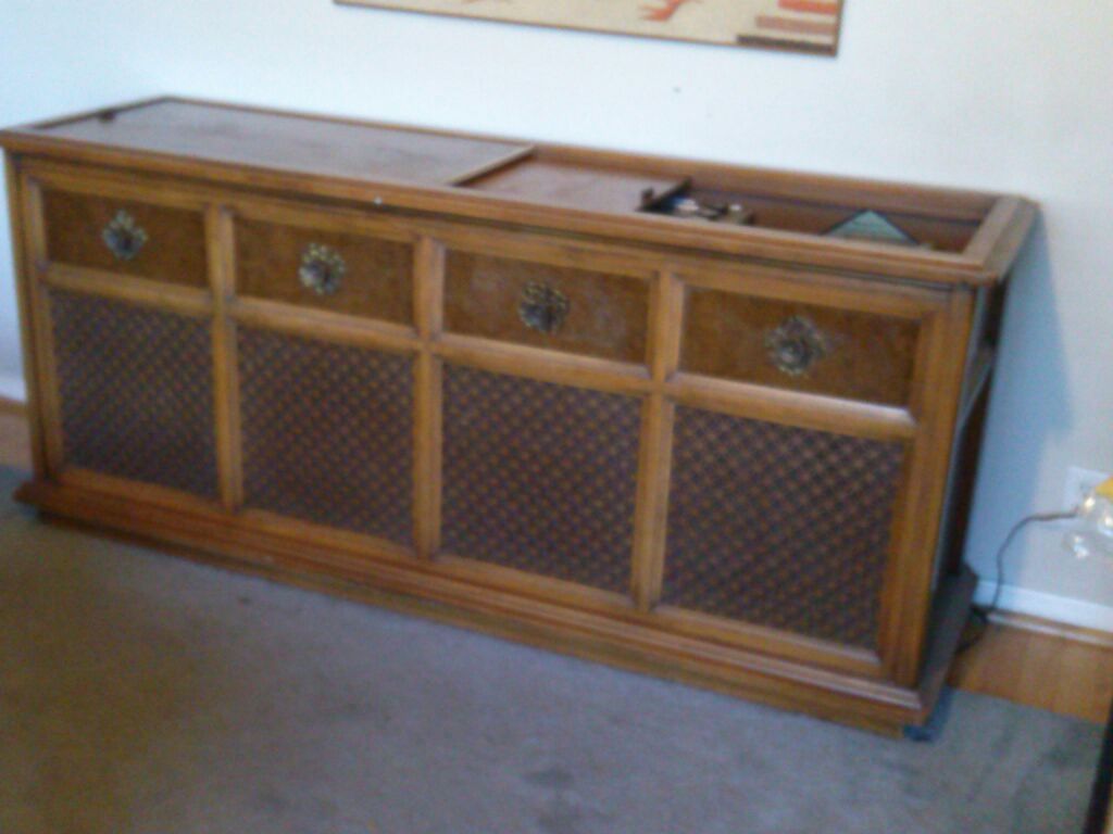 Magnavox Vintage Console Stereo
