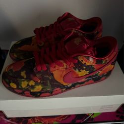 Nike SB Dunk Low The Wizard of Oz Poppy Field