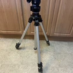 Tripod Bogen Manfrotto 3021 Camera Tripod with 3063 Head Made in Italy
