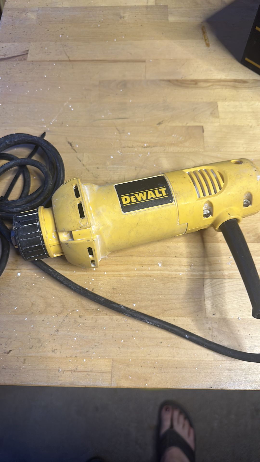 DeWalt DW660 Cut-Out Tool,