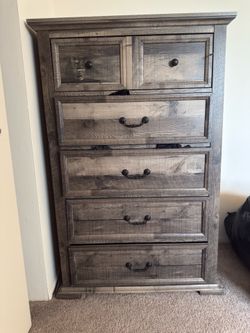Dresser