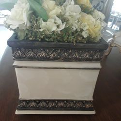 Decor Beautiful Flower Pot In Weeki Wachee Spring Hill