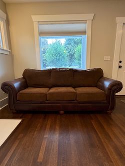 Couch/Sofa - Free!